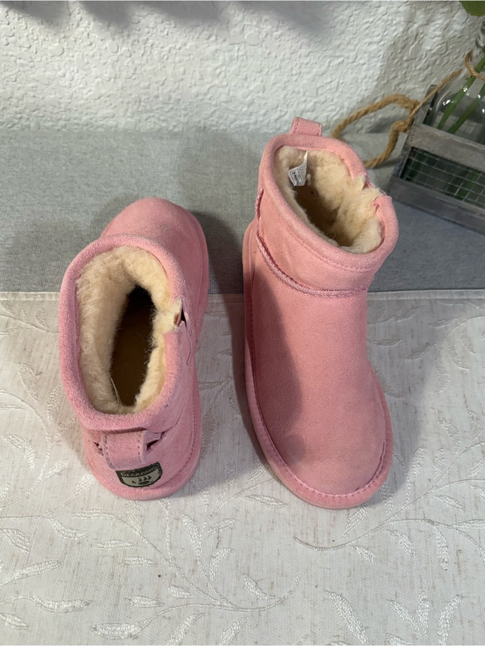 Bearpaw Pink Suede Short Winter Boots Youth Size 4 Warm Fur Lined Slip On⁠